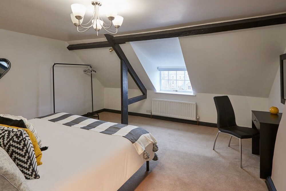 Host Stay Princess Place Townhouse