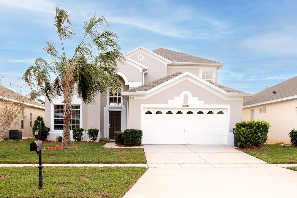 Mickeys Hide Away - Image 4