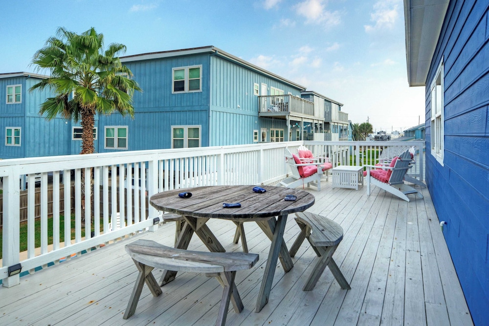 Luxe Coastal Stay w/ Private Pool, Walk to Beach Leave of Absence by Avantstay