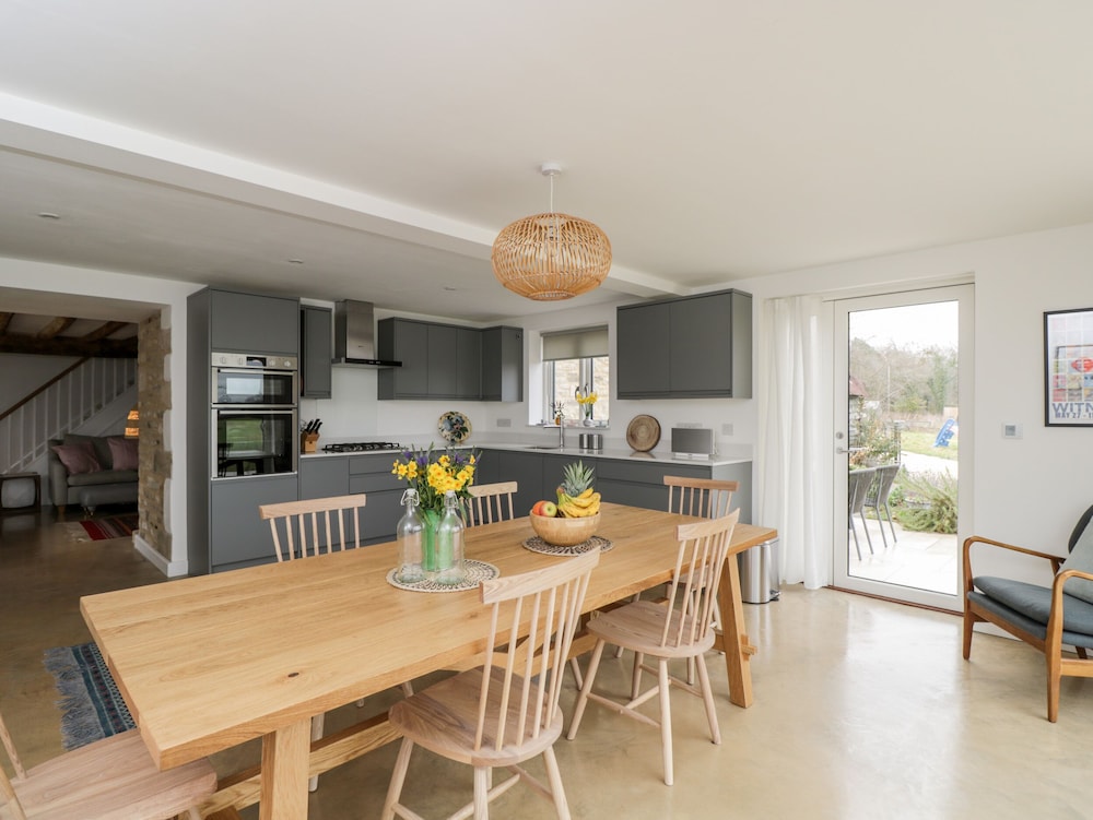 High Cogges Farm Holiday Cottages