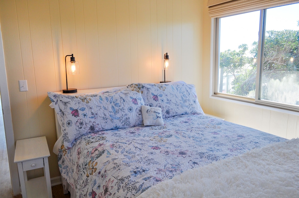 Sunray Cottage by Topsail Realty
