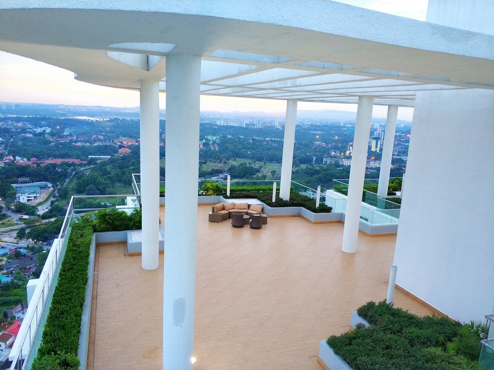 Ais-kacang Sweet home Luxury Apartments