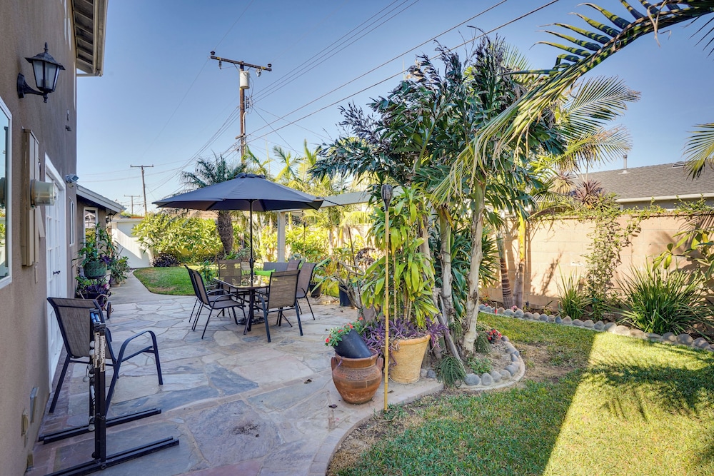 Huntington Beach Vacation Rental ~ 3 Mi to Dtwn!