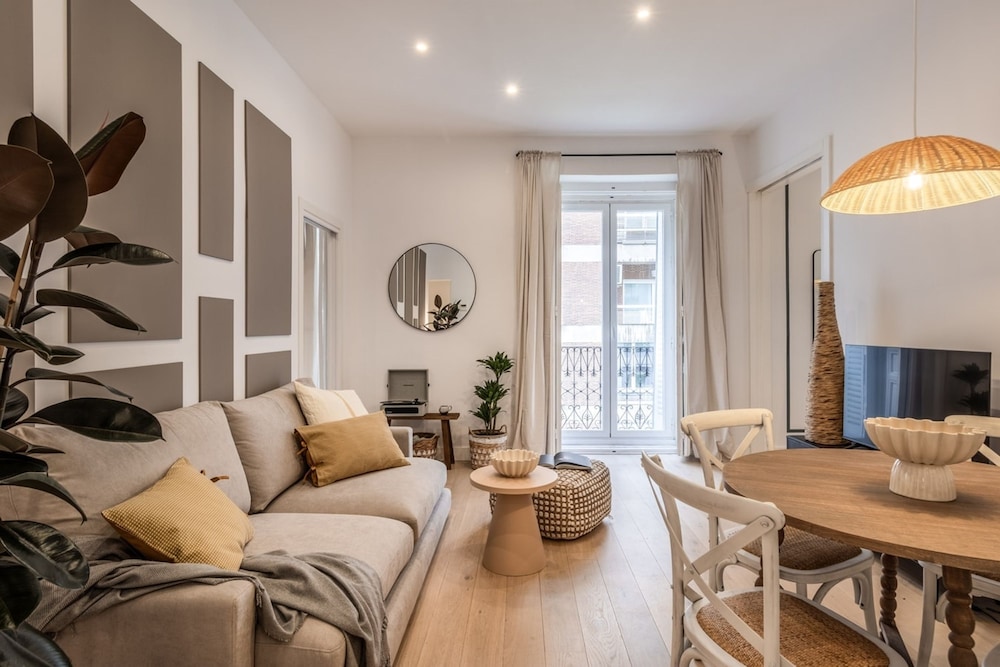 Portici - 2 Bedrooms and Terrace in Goya