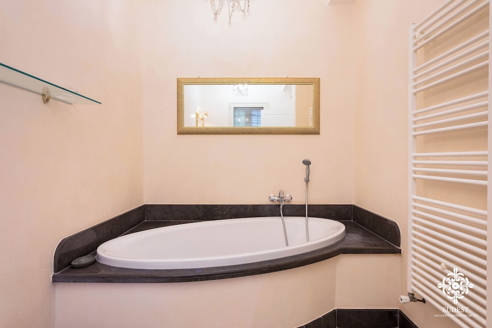 Villa Festosa - Luxury Retreat