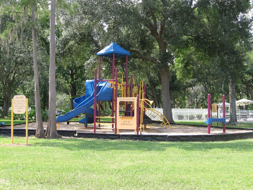 Sherwood Forest RV Resort