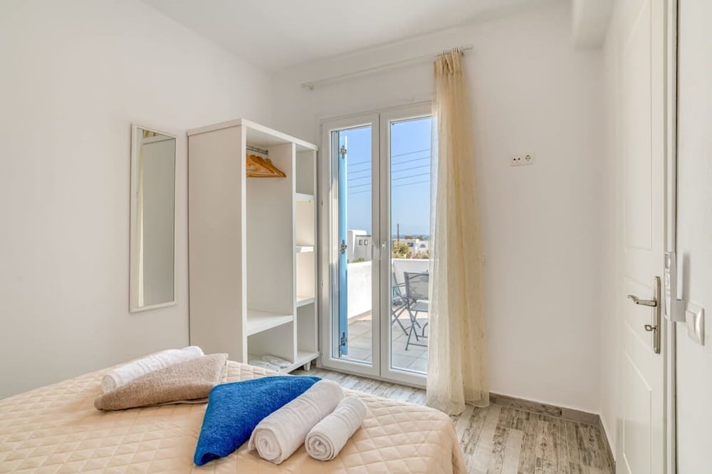 Seaside Splendor - Apollo s Poolside Retreat