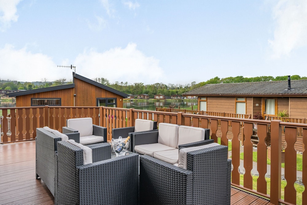 Lakeview Lodge
