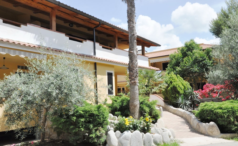 Hotel Residence Hotel Riviera Calabra - Image 1