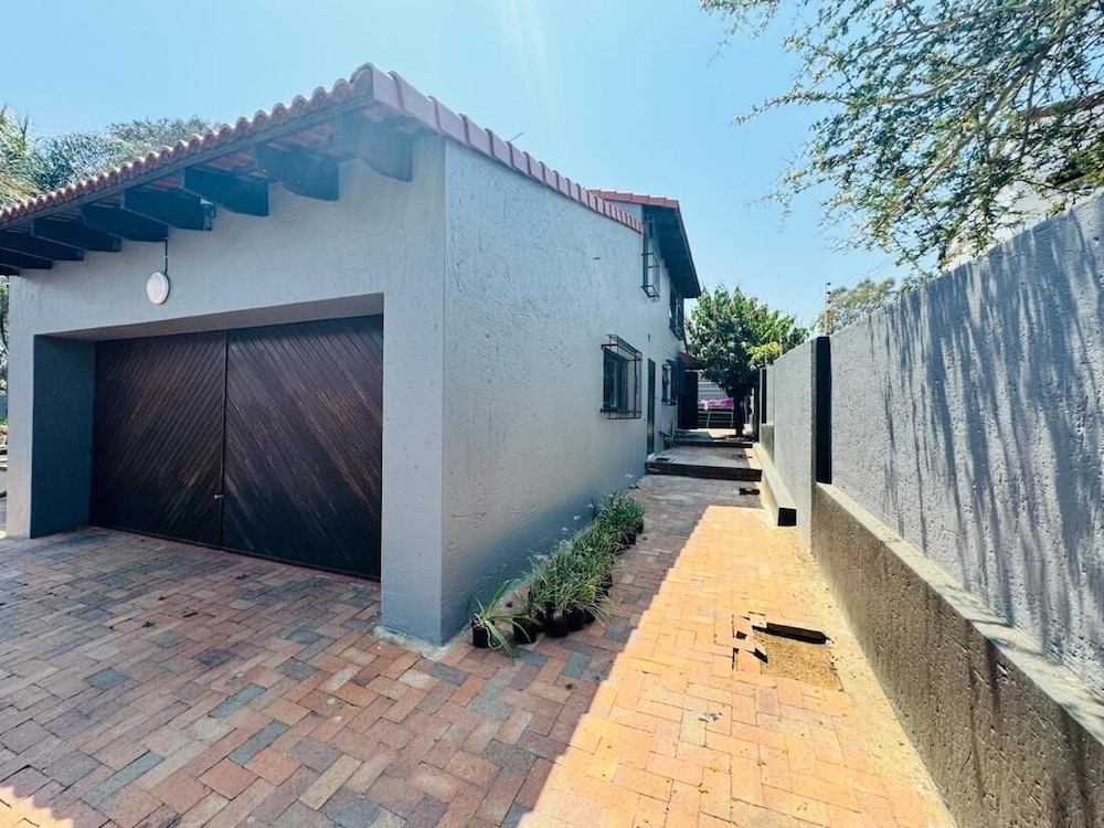 Villa Picasso - 3 Bed Villa