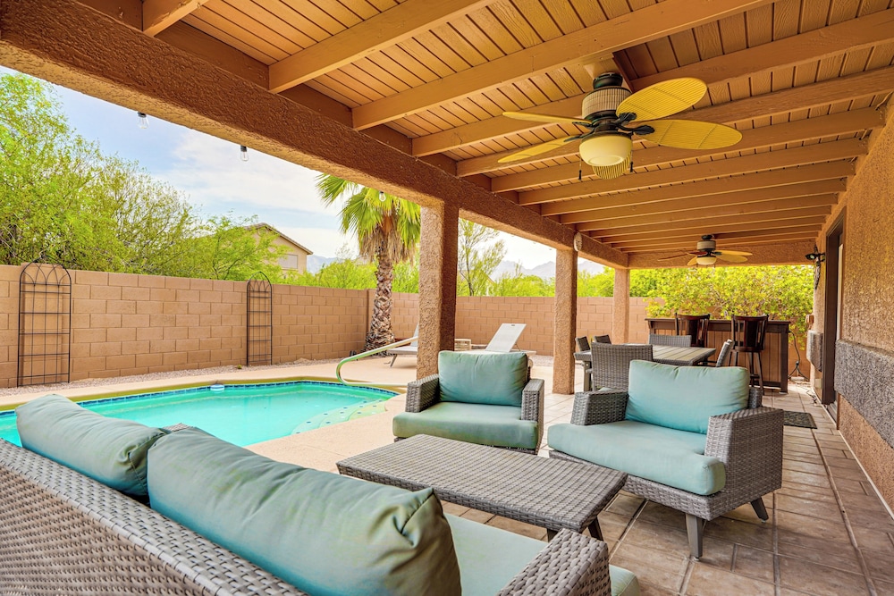 4 Mi to Catalina State Park: Mountain-view Home