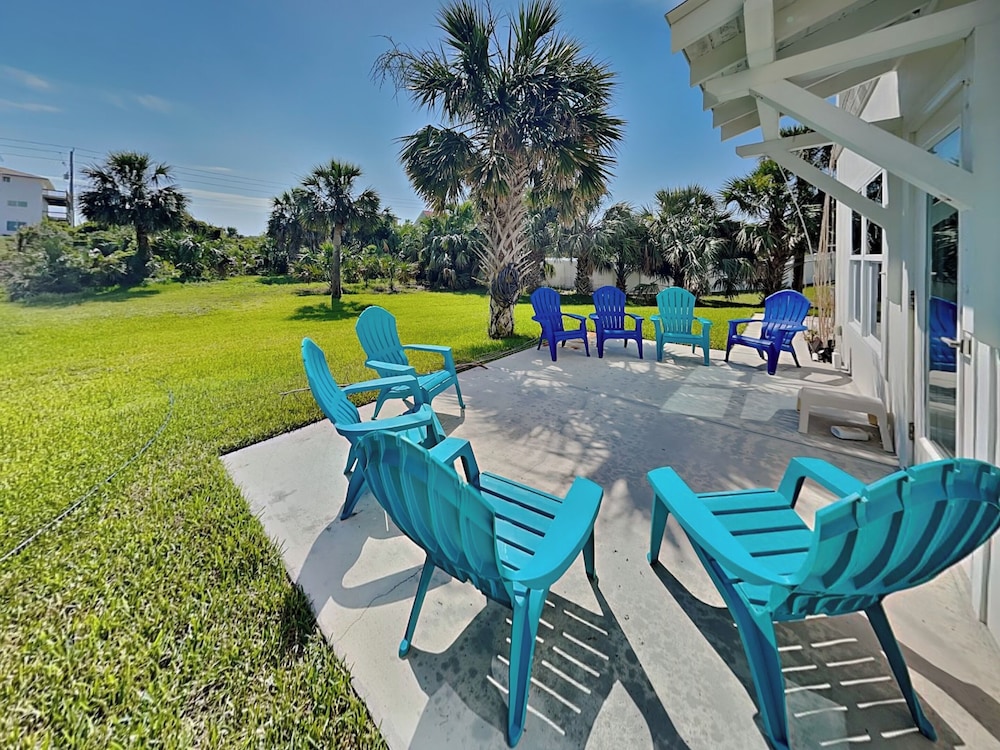 Atlantic Beach House by Distinctive Beach Rentals