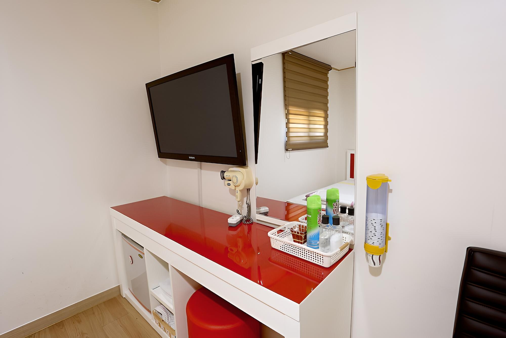 Photo 10