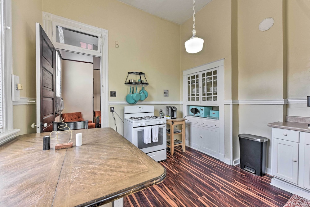 Charming New Orleans Home < 3 Mi to Bourbon St view 4