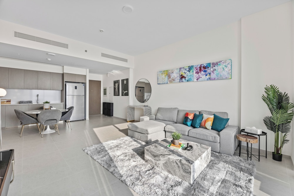 Luxury City Stay Near Mall and Pool