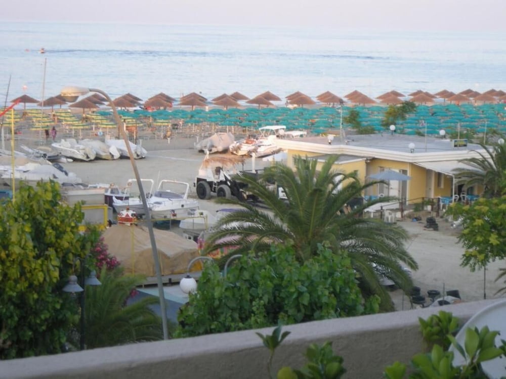 Hotel Alb's