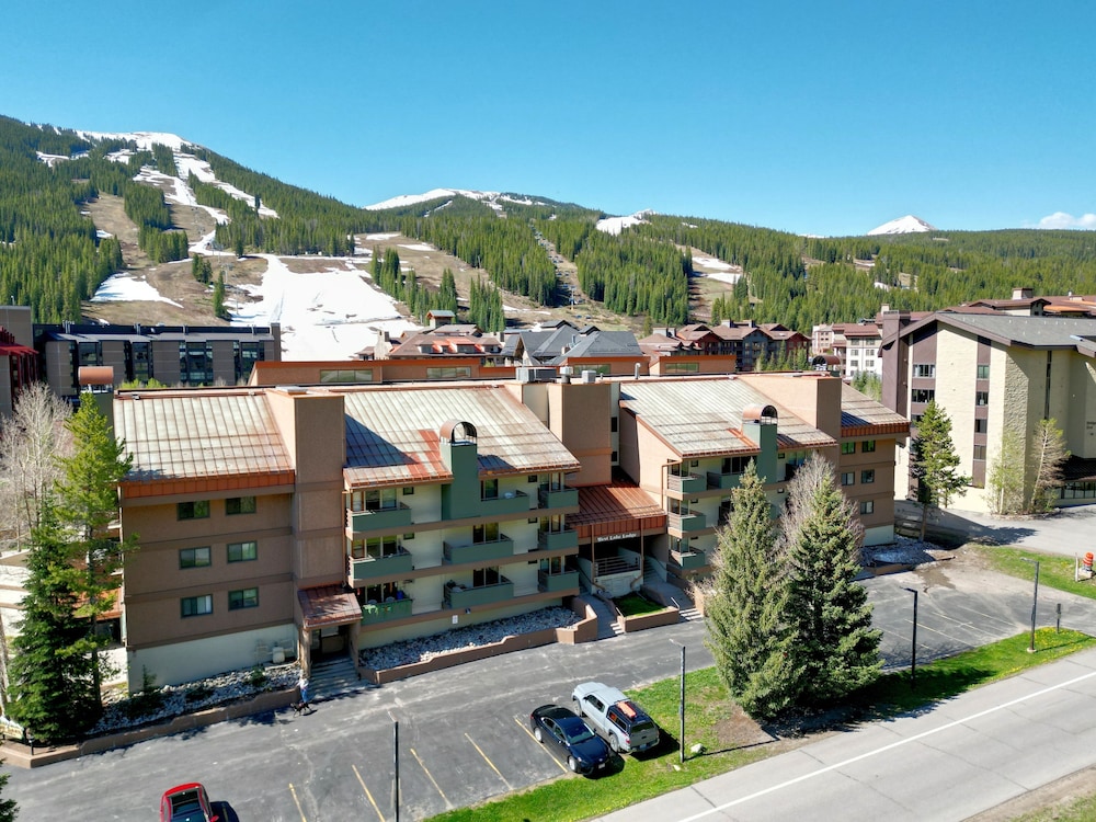 SkyRun Copper Mountain Resort Vacation Lodging