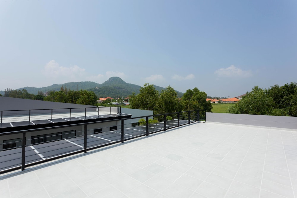 WE by Sirin Pool Villa Huahin