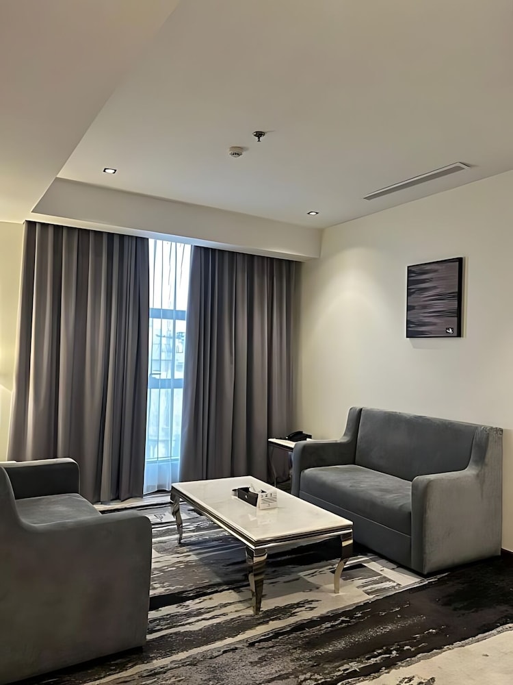 Kayan Serviced Apartments