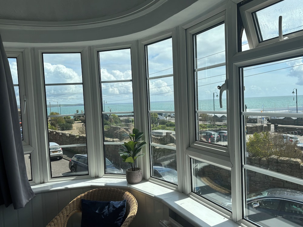 The Yacht Inn