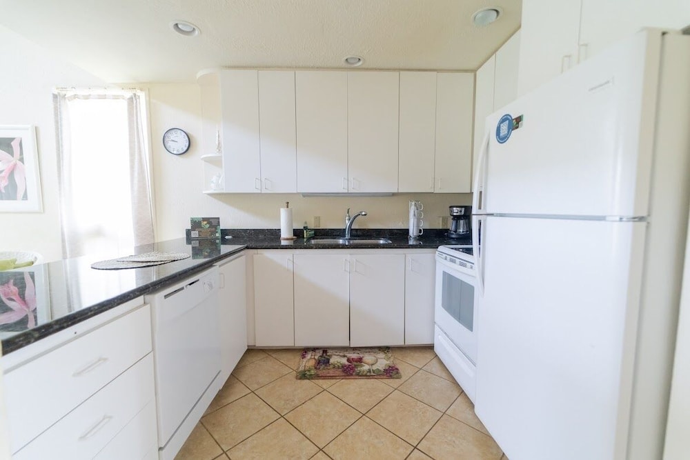 Turtle Bay Bird Of Paradise**ta-052128819201 2 Bedroom Condo by RedAwning