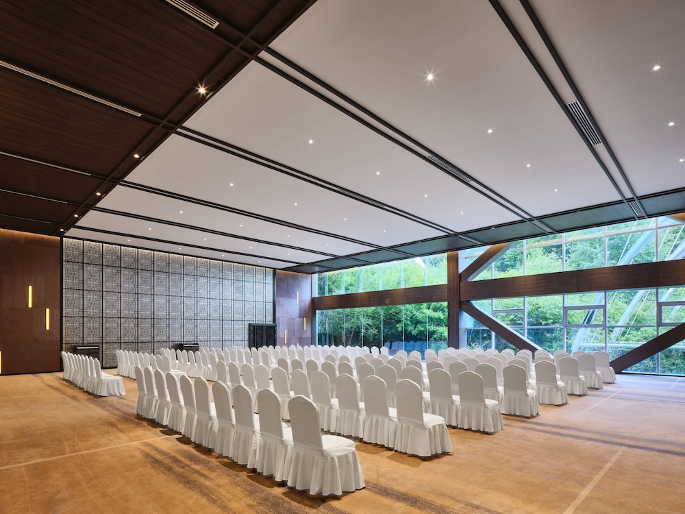 InterContinental Resort Jiuzhai Paradise by IHG 65