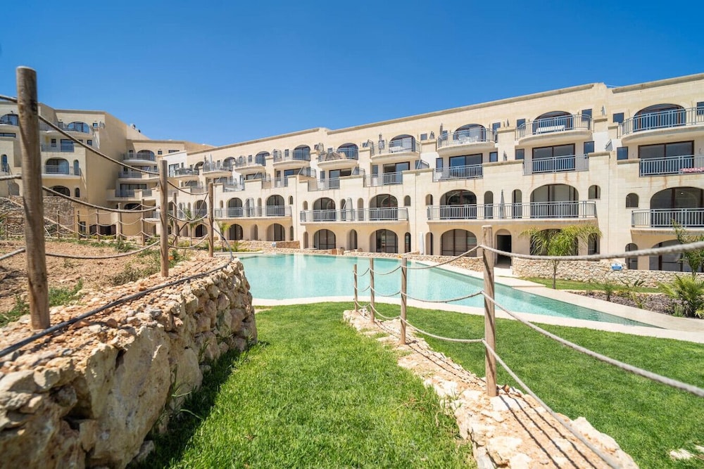 Hal Wardija in Qala Gozo With Terrace Pool BBQ