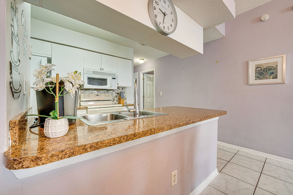 4 Mi to Wdw: Condo w/ Family-friendly Perks!
