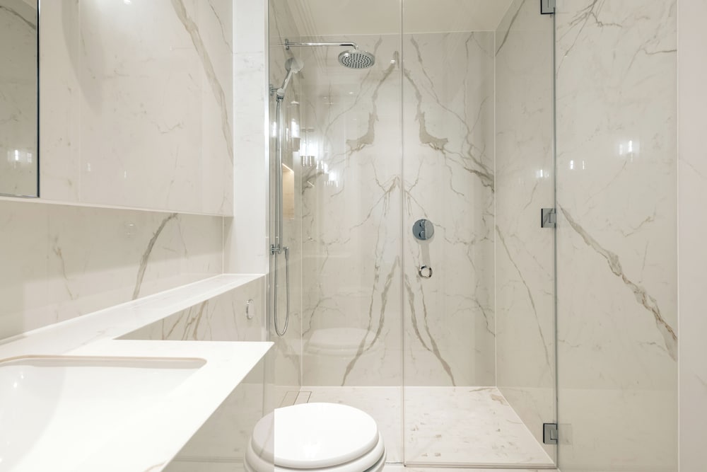 Claridge House by SLO