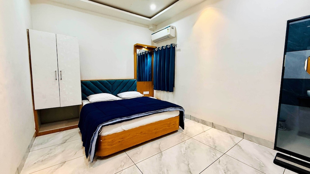 Hotel Raj Inn