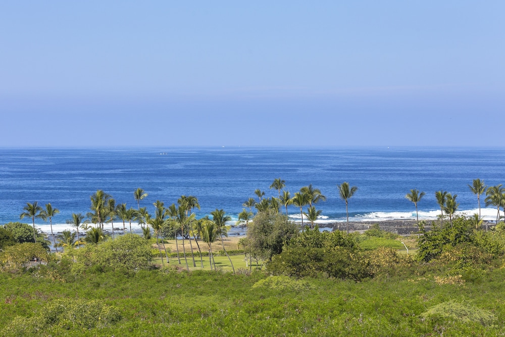 Na Hale O Keauhou G4 3 Bedroom Condo