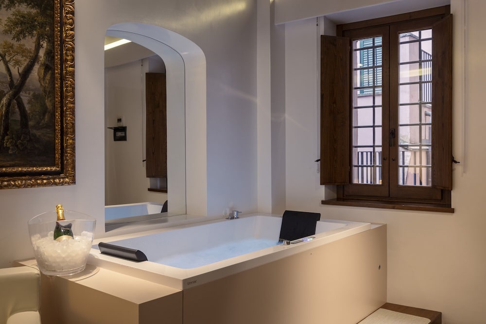 Gigli d'Oro Suite