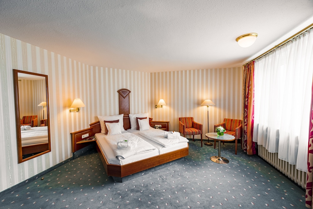 Stuttgart Vacations - TOP VCH Hotel Wartburg Stuttgart - Property Image 3