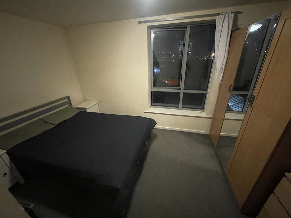 Immaculate 2-bed Duplex Apartment in Leeds view 3