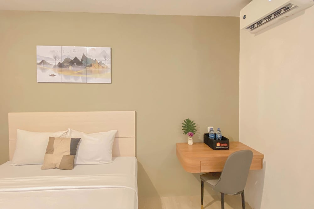 New And Modern Look Studio Room At Apartment Bassura City