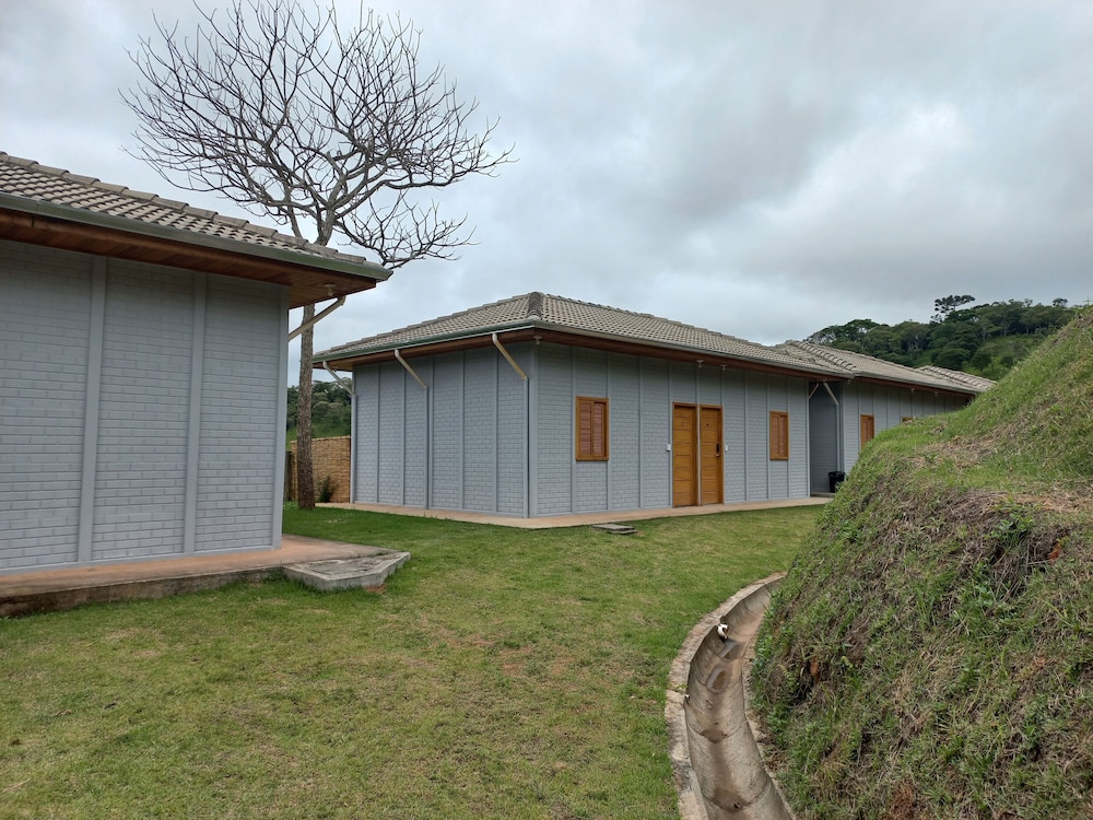 EMBAHÚ SUÍTES