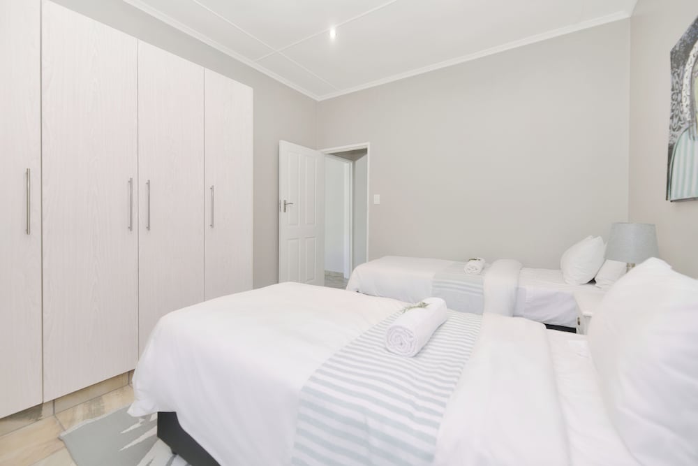 Lands Edge Eco Friendly Cottages