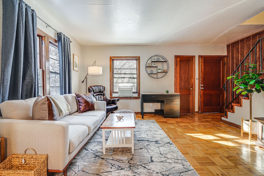 Pet-friendly Saint Paul Home w/ Shared Yard!