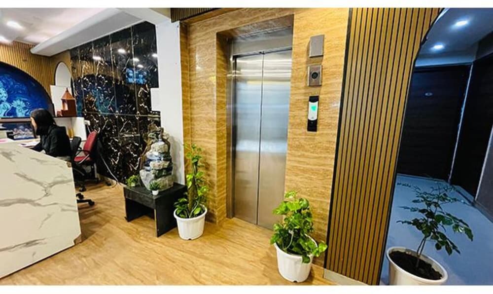 Hotel HSP Suites - Near IGI Airport - New Delhi