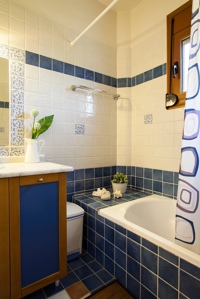 Artemis Spacious Luxury Villa With XL Private Pool