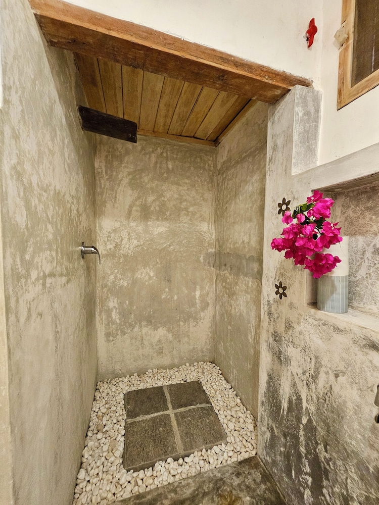 Deep Blue Sea Rental Villa