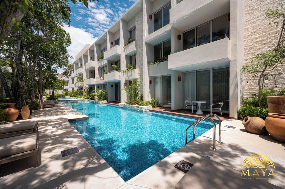 NHOA 205B 1BR Condo Pool View Aldea Zama
