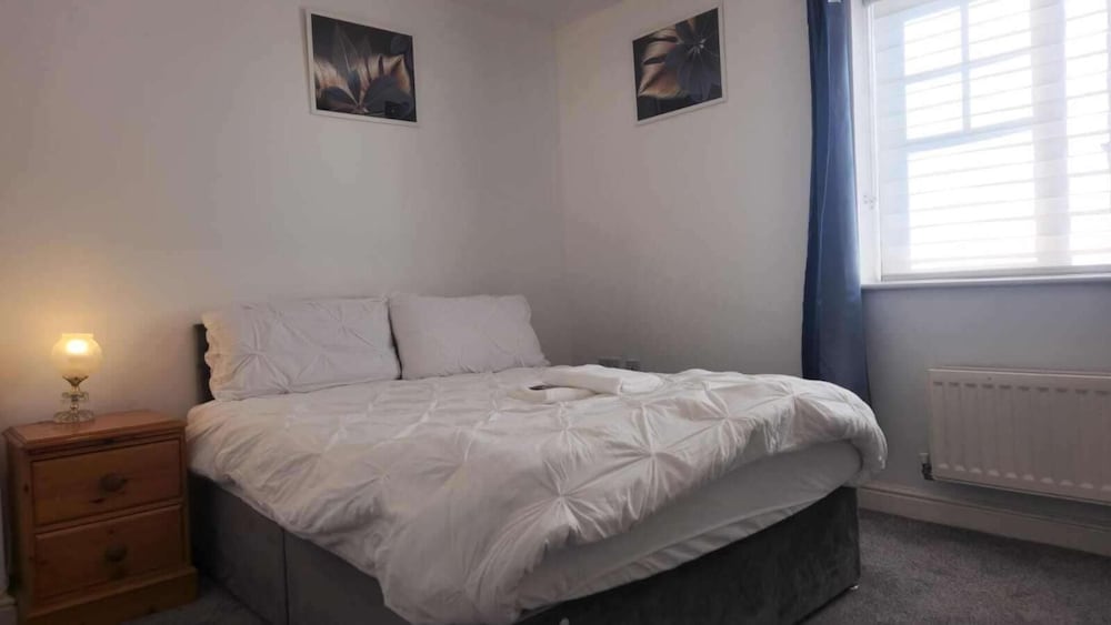 3bed Maidstone Stay - Wifi, Parking, London Access