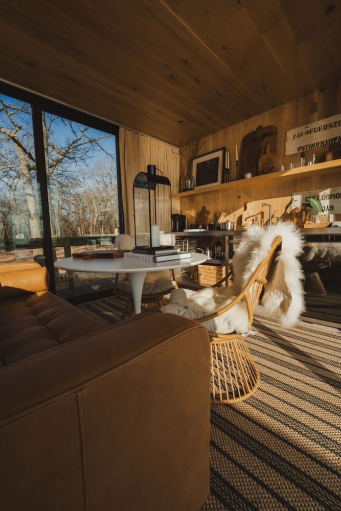 Wilding Hotels Gathering Suite
