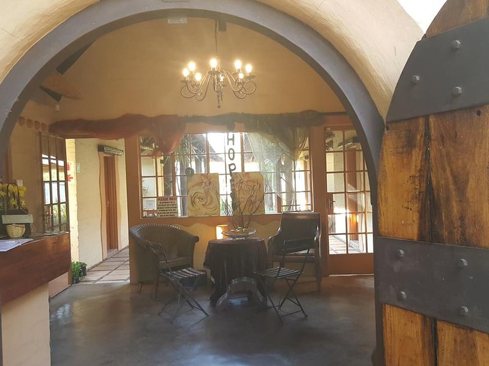 Since 2006 African Silhouette Offers Safe, Tranquil and Highly Recommended Stays
