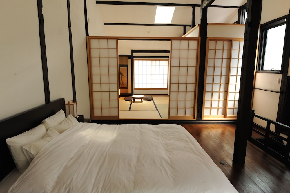 Canal House Takasegawa view 3