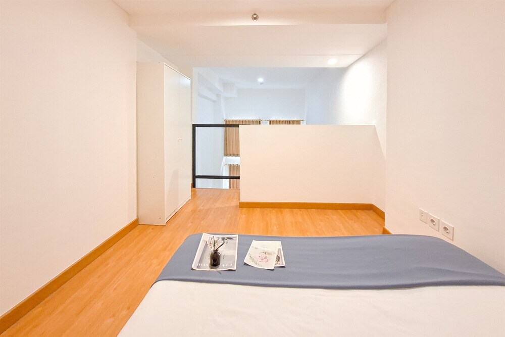 Cozy Stay Studio Loft At Kingland Avenue Apartment