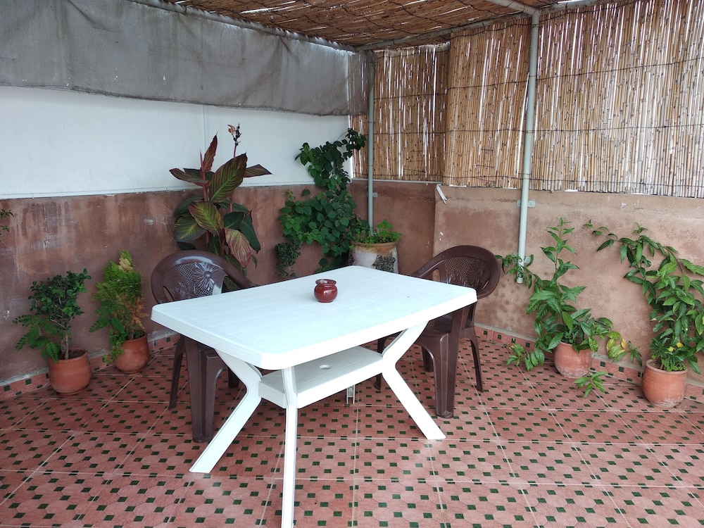 Hotel Kayezer - Image 1