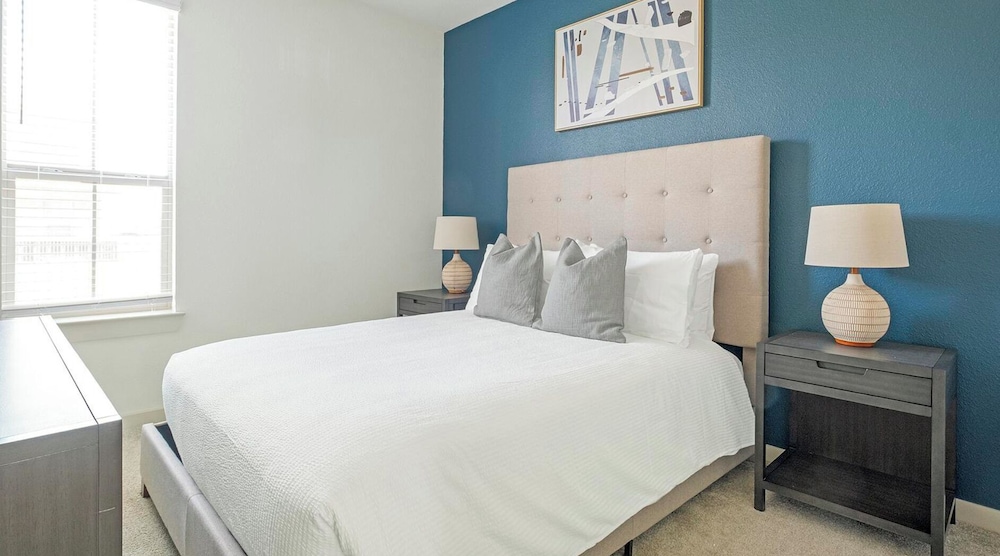 Landing Apartments Waller
