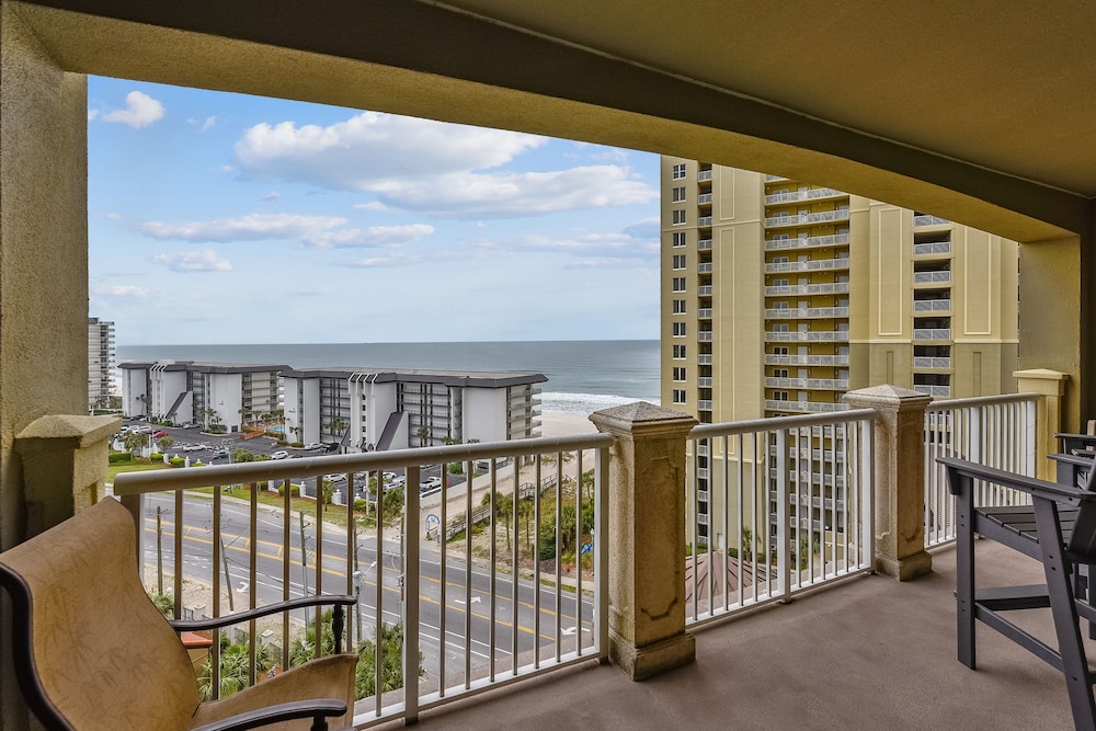 Grand Panama Beach Resort by Book That Condo